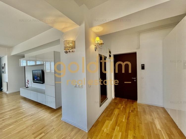 Apartament cu 3 camere semidecomandat, mobilat în Pipera