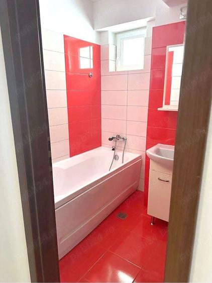 Apartament 3 camere, etaj 1, parcare inclusa, 2 băi, zona Trapezului - 8