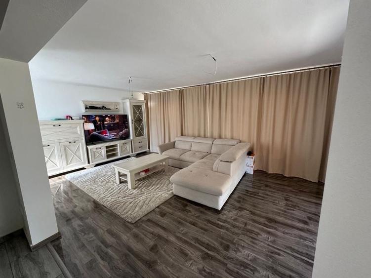 Casă cu 4 camere în Ragla