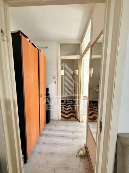 Apartament cu 2 camere semidecomandat în Aradului