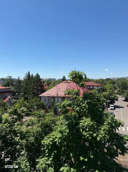 Apartament cu 3 camere semidecomandat în Domenii
