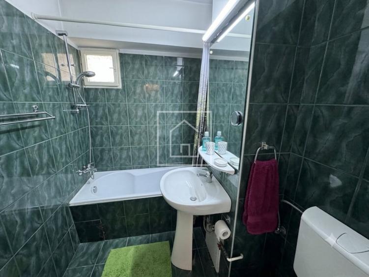 Apartament cu 4 camere decomandat, mobilat în Turnișor