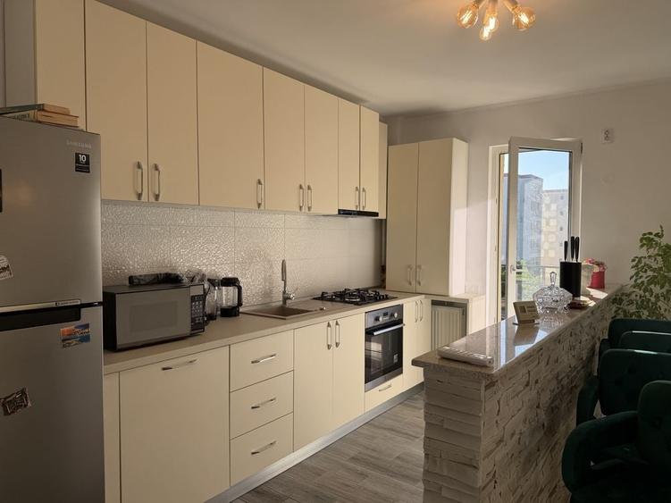 Apartament cu 2 camere decomandat în Palazu Mare
