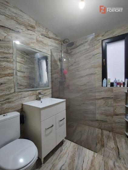 Casă individuală cu 4 camere cu Garaj în Giarmata