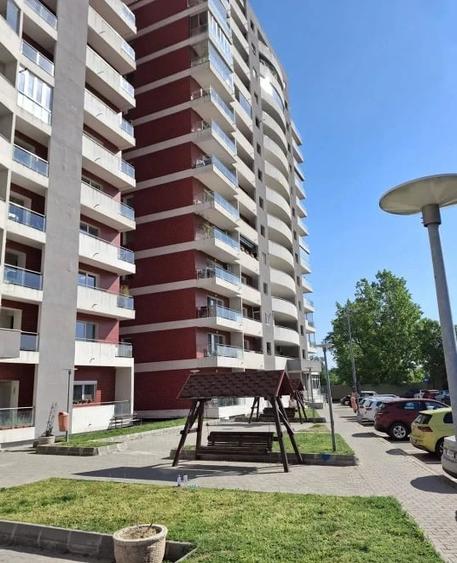 Apartament cu 3 camere decomandat în Pajura