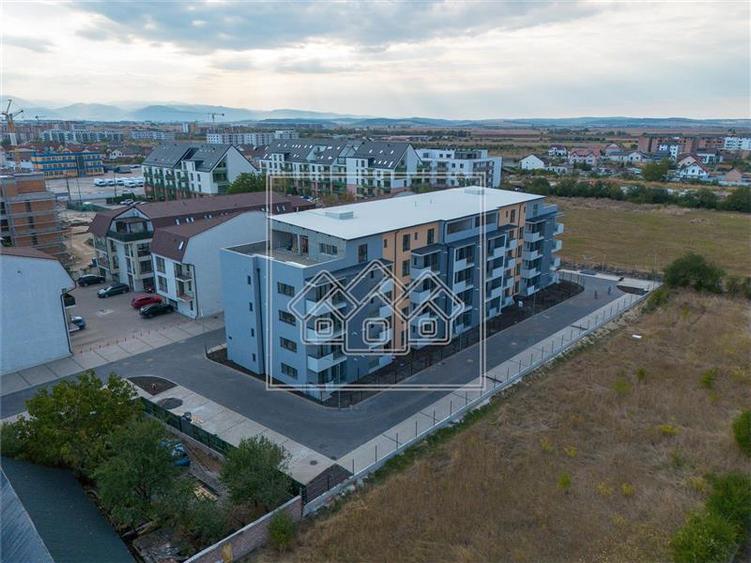 Apartament cu 3 camere nedecomandat în Țiglari