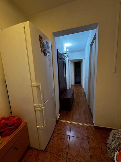 Apartament cu 3 camere decomandat în Complex Studențesc