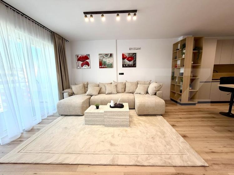 Apartament cu 2 camere semidecomandat, mobilat în Mărăști