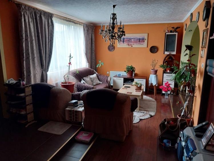 Casă individuală cu 7 camere cu Teren 1330 Mp în Măneciu-Pământeni