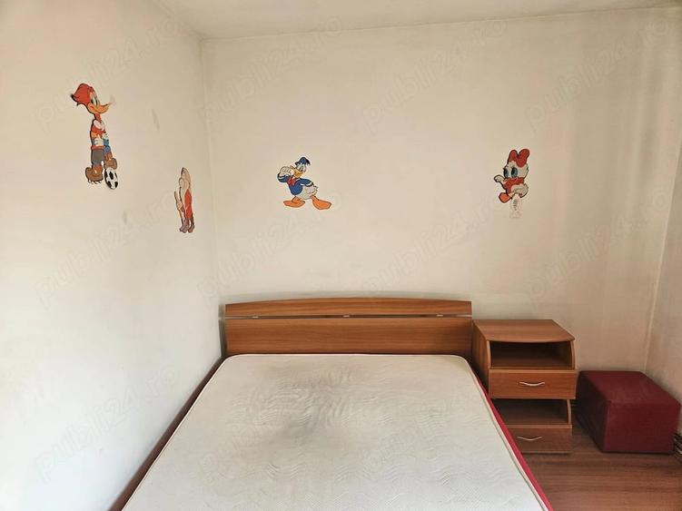 Apartament cu 2 camere semidecomandat în Soarelui