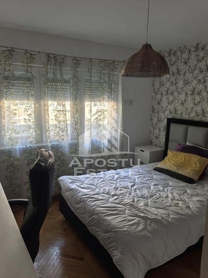 Apartament cu 3 camere decomandat, mobilat în Soarelui