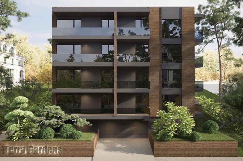 Apartament cu 3 camere decomandat în Exterior Vest