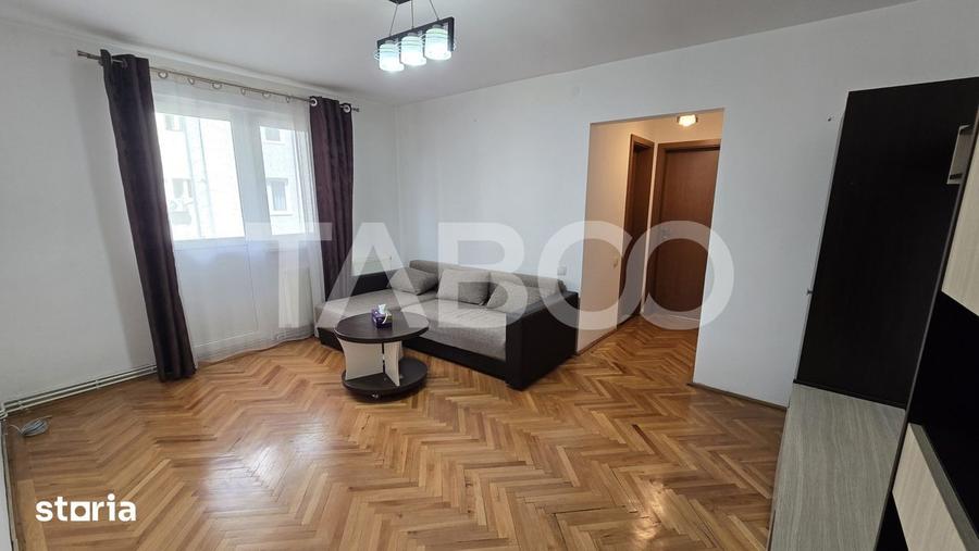 Apartament cu 3 camere decomandat, mobilat în Central