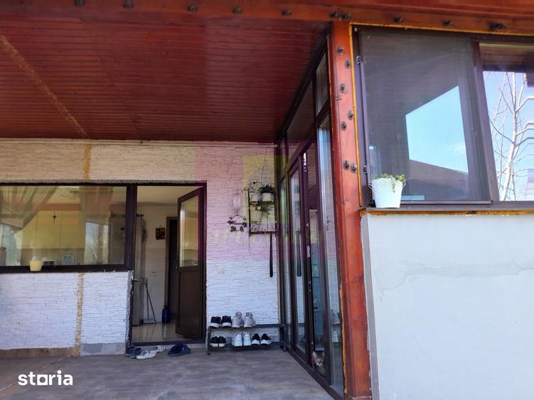 Casă cu 5 camere cu Teren 958 Mp în Central