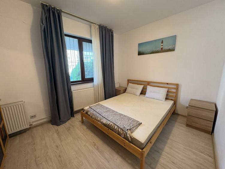 Apartament cu 2 camere decomandat, mobilat în Apărătorii Patriei