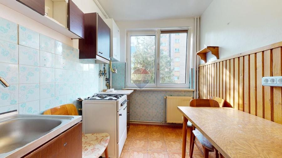 Apartament cu 2 camere semidecomandat în Centrul Civic