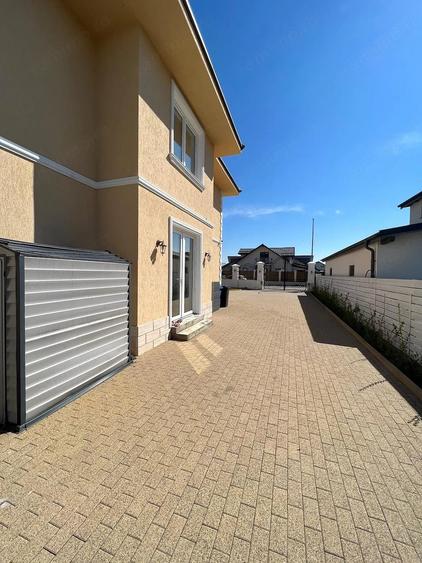 Casă cu 6 camere cu Teren 1091 Mp în Tărlungeni