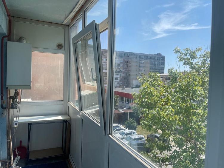 Apartament cu 2 camere decomandat în 1 Mai