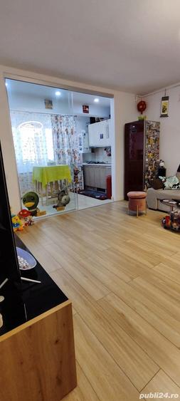 Apartament cu 2 camere decomandat în Drumul Taberei