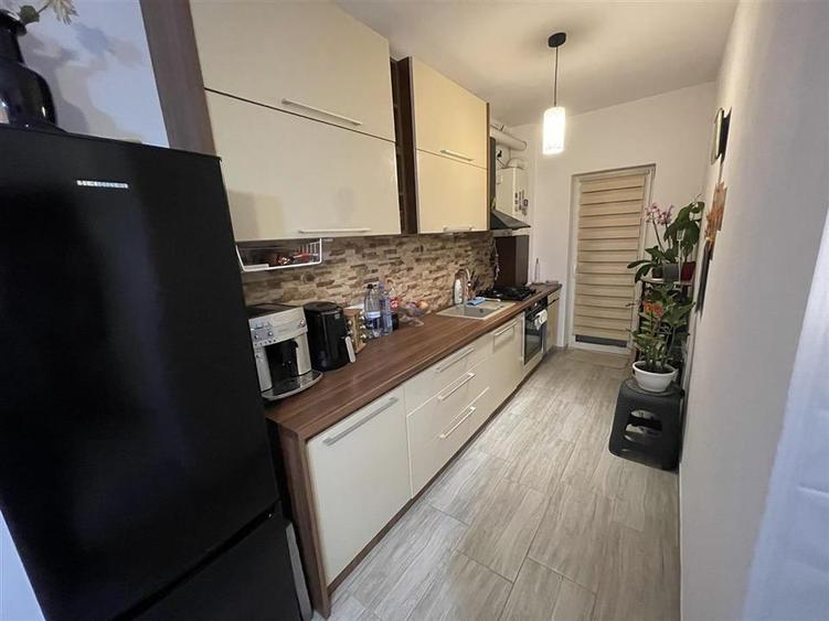 Apartament cu 3 camere decomandat, mobilat în Arhitecților - Calea Cisnădiei