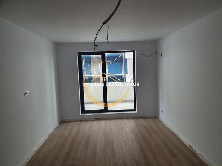 Apartament cu 3 camere decomandat în Theodor Pallady