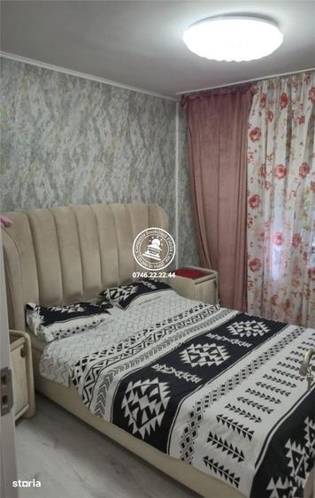 Apartament cu 3 camere semidecomandat în Podu Roș