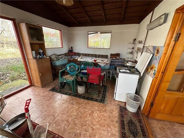 Casă individuală cu 4 camere cu Teren 987 Mp în Valea Călugărească