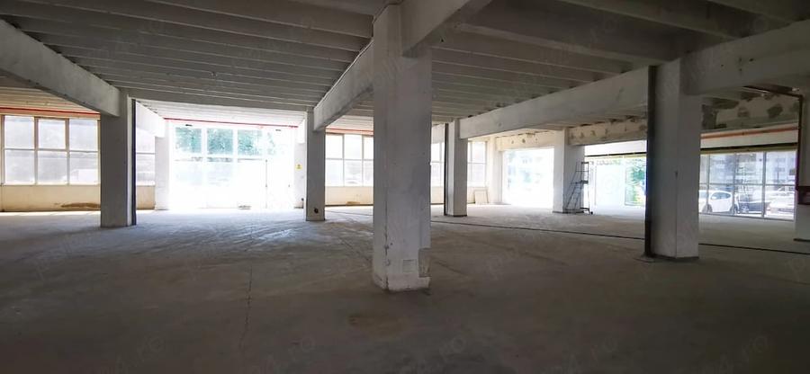 Spațiu comercial, de 380 mp, în Govândari