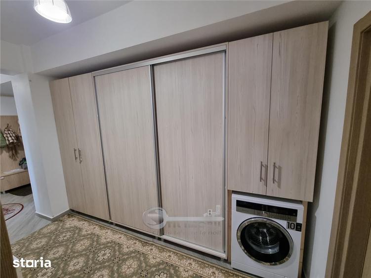 Apartament cu 3 camere decomandat în Ciurea