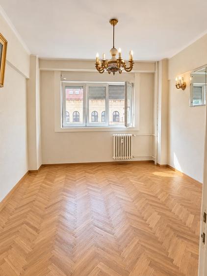 Apartament cu 2 camere decomandat în P-ța Universității