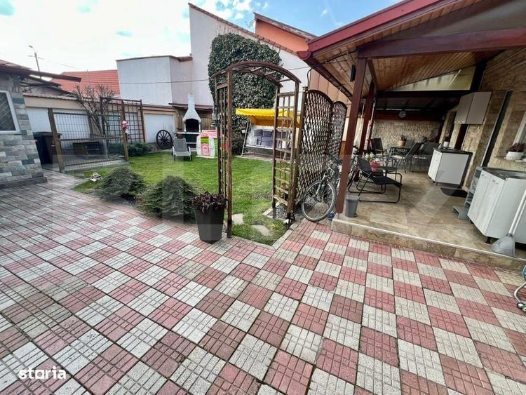 Casă cu 4 camere în Sântana de Mureș