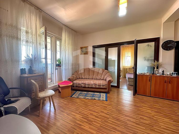 Apartament cu 4 camere semidecomandat, mobilat în Cișmigiu