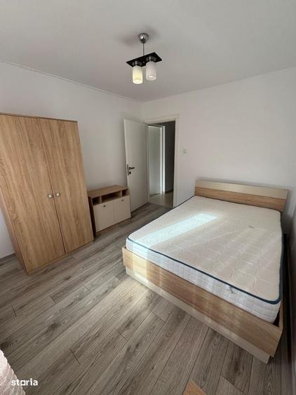 Apartament cu 4 camere decomandat în Central