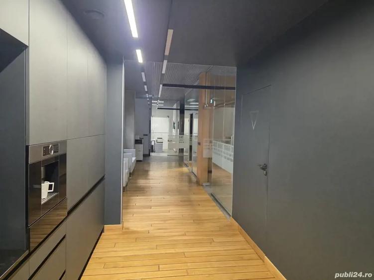 Spațiu comercial, de 11,000 mp, în Central