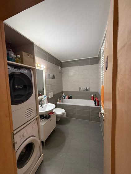Apartament cu 2 camere decomandat în Avantgarden