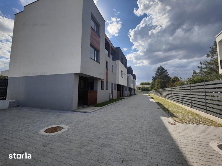 Casă cu 5 camere cu Teren 90 Mp în Central