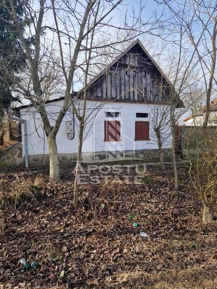 Casă cu 3 camere cu Canalizare în Dorobanți