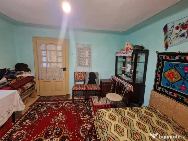 Casă cu 3 camere cu Teren 2100 Mp în Lunca