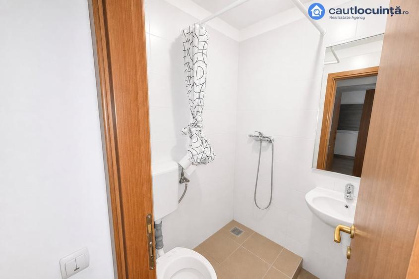 Apartament cu 3 camere decomandat, mobilat în Păcii