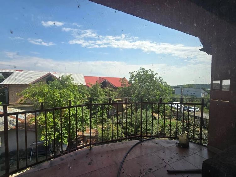 Casă cu 6 camere cu Teren 500 Mp în Cernica