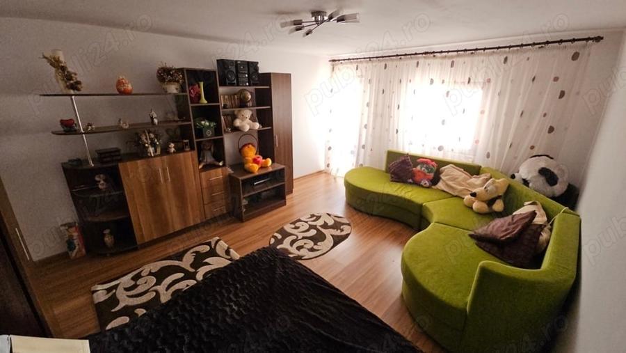 Casă cu 5 camere cu Teren 775 Mp în Central