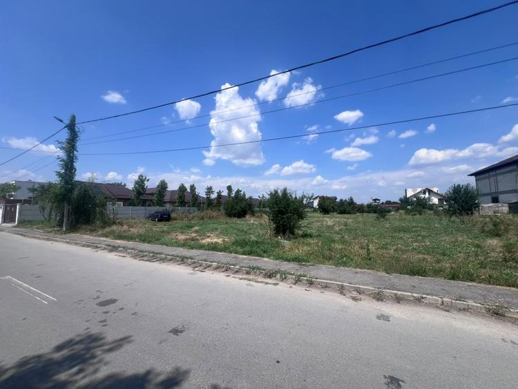 Teren Construcții intravilan de 4686 mp, în Cornetu