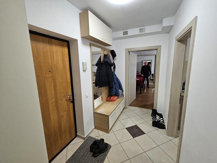 Apartament cu 2 camere decomandat, mobilat în P-ța Muncii