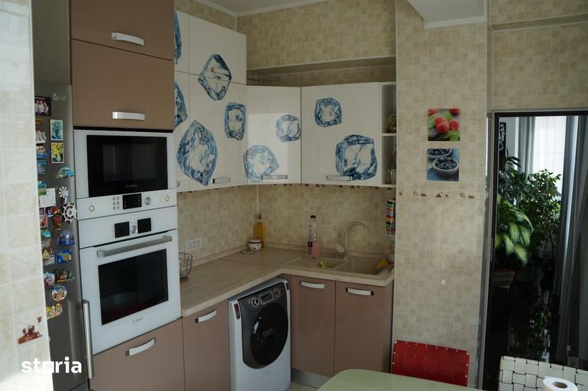 Apartament cu 3 camere decomandat în Băneasa