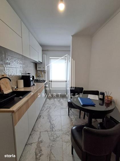 Apartament cu 3 camere semidecomandat în Micro 17