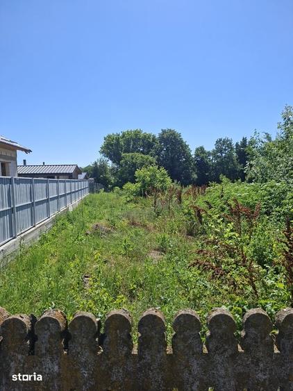 Casă cu 5 camere cu Teren 3000 Mp în Central