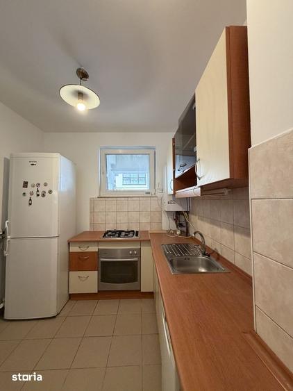Casă cu 6 camere semidecomandat cu Teren 118 Mp în Floreasca