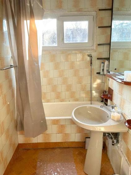 Apartament cu 3 camere decomandat, mobilat în Take Ionescu