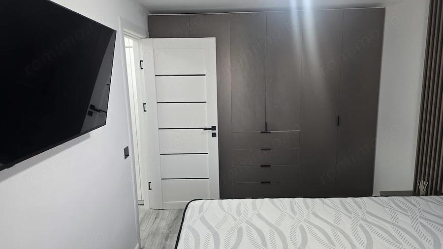 Apartament cu 2 camere semidecomandat în Zamfirescu
