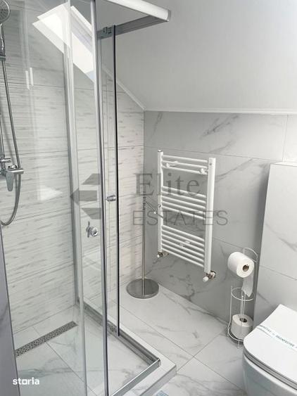 Casă cu 4 camere în Rontău